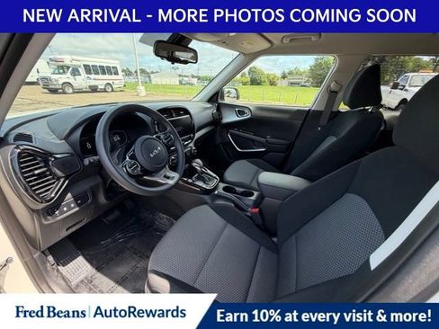Used 2023 Kia Soul S FWD image 10