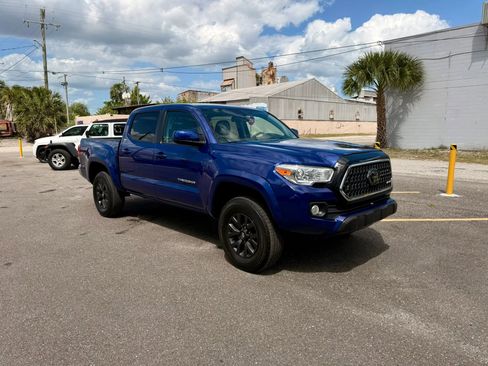 Used 2023 Toyota Tacoma SR5 AWD/4WD image 7