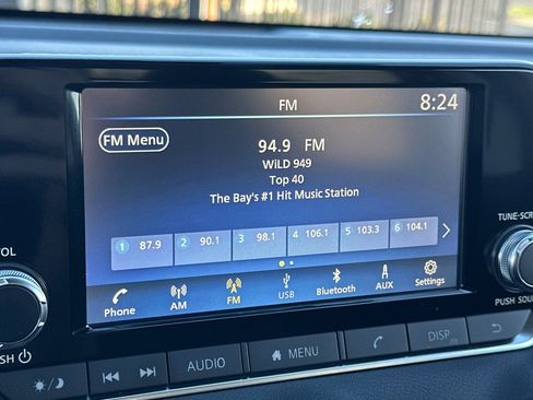 Used 2025 Nissan Sentra S image 25