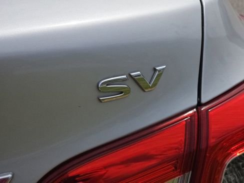 Used 2019 Nissan Sentra SV FWD image 18