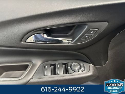 Used 2020 Chevrolet Equinox LT w/ Driver Convenience Package FWD image 25
