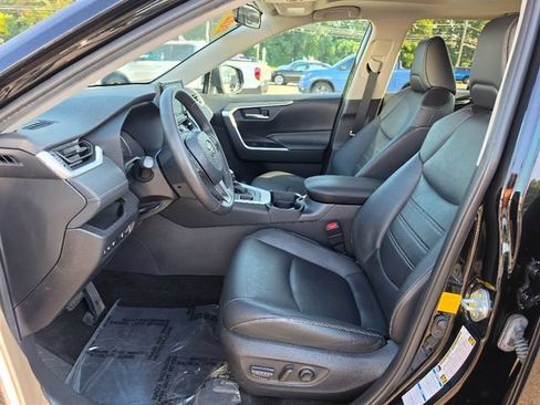 Used 2021 Toyota RAV4 XLE Premium AWD/4WD image 21