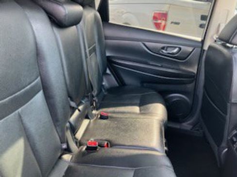 Used 2016 Nissan Rogue SL image 13