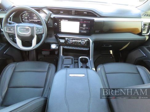 Used 2025 GMC Sierra 3500 Denali w/ Technology Package image 26