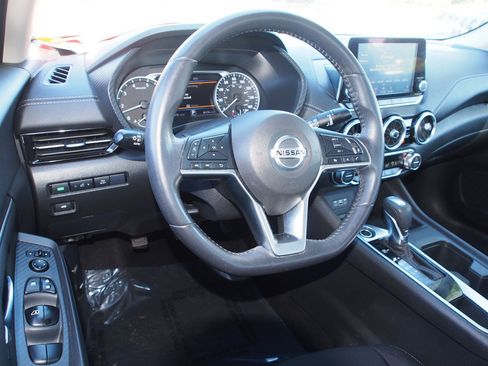 Used 2020 Nissan Sentra SV FWD image 15