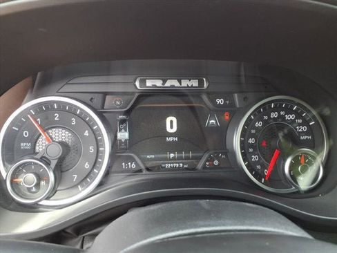 Used 2025 RAM 1500 Big Horn AWD/4WD image 10