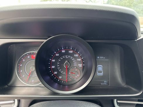 Used 2023 Hyundai Elantra SEL FWD image 28