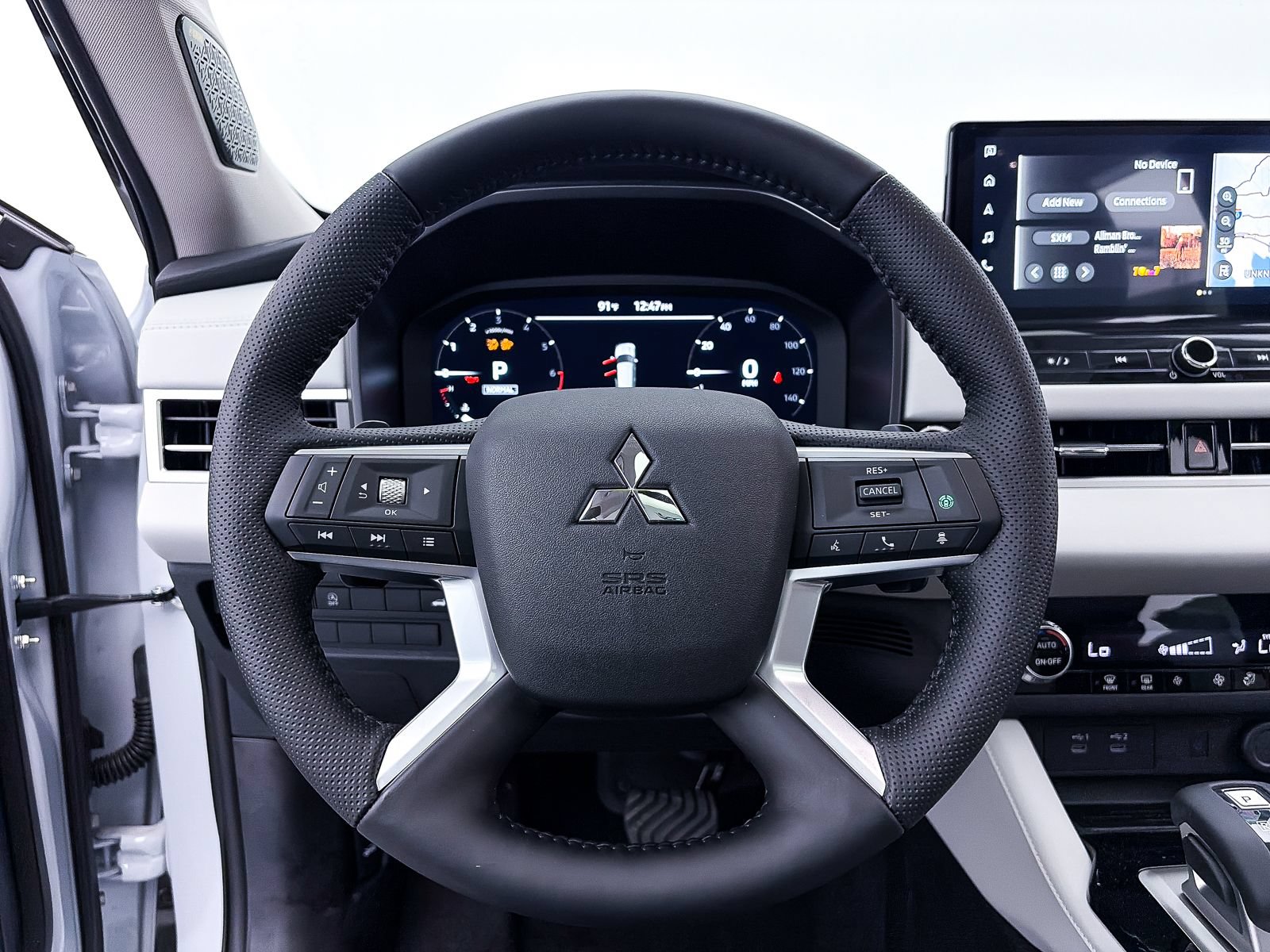 Used 2026 Mitsubishi Outlander SE FWD image 23