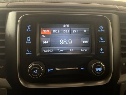 Used 2017 RAM 1500 Express AWD/4WD image 34