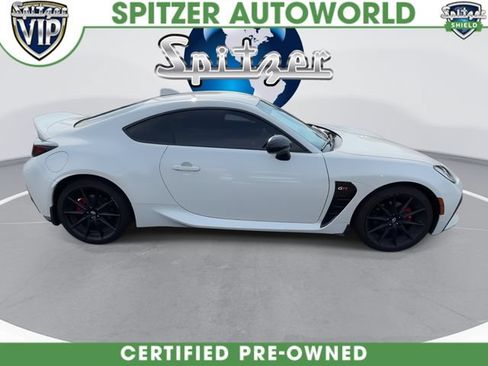Used 2024 Toyota GR86 Premium RWD image 10