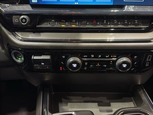 Used 2023 Chevrolet Silverado 1500 ZR2 w/ Technology Package AWD/4WD image 34