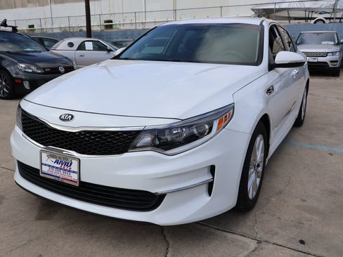 Used 2016 Kia Optima LX w/ Option Group 014 FWD image 3