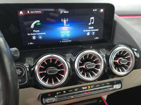 Used 2022 Mercedes-Benz GLA 250 4MATIC w/ Premium Package Lite image 11