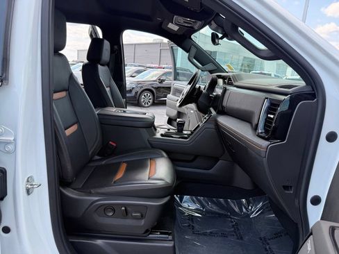 Used 2022 GMC Sierra 1500 AT4 w/ AT4 Premium Package AWD/4WD image 19