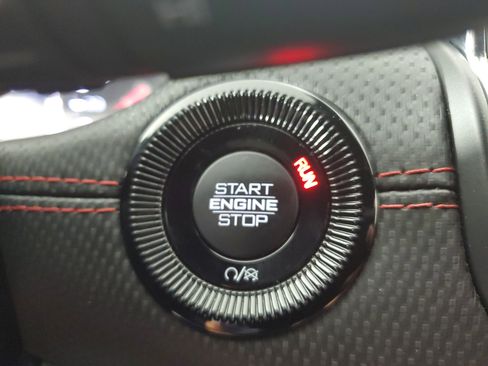 Used 2025 Jeep Compass Trailhawk AWD/4WD image 19