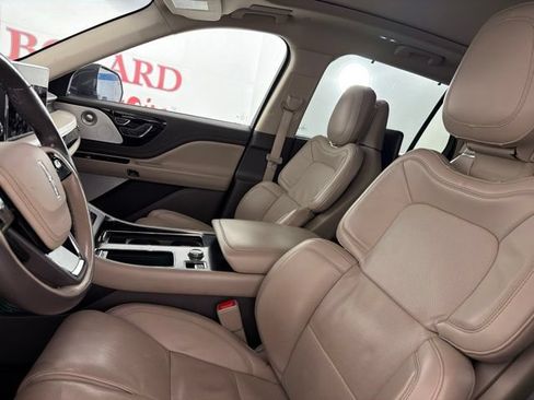 Used 2021 Lincoln Aviator Reserve w/ Equipment Group 202A AWD/4WD image 11