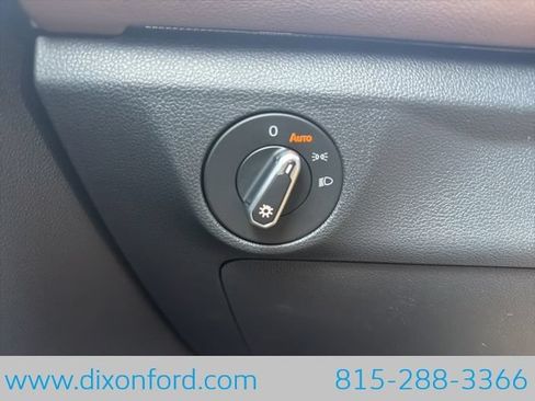New 2026 Volkswagen Jetta SEL FWD image 18