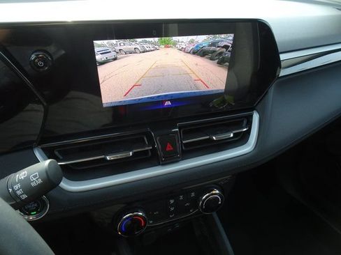 Used 2026 Chevrolet TrailBlazer LT w/ LT Cold Weather Package FWD image 20