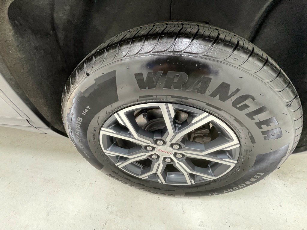 Used 2024 GMC Acadia AT4 AWD/4WD image 10