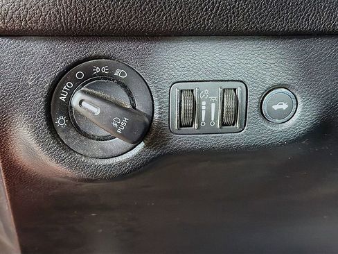 Used 2017 Dodge Challenger SXT w/ Blacktop Package image 25