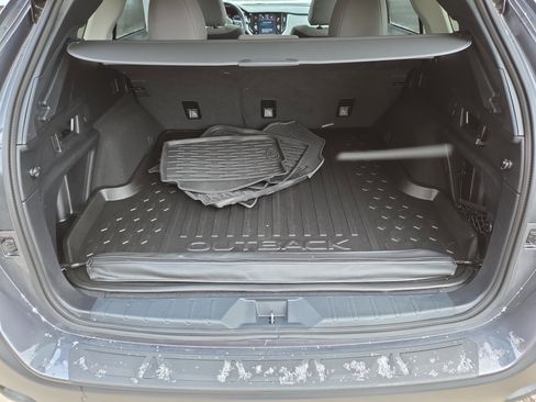 Used 2025 Subaru Outback Premium w/ Popular Package #1A AWD/4WD image 5
