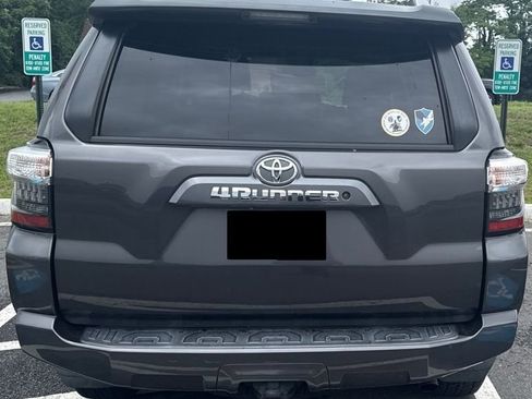 Used 2018 Toyota 4Runner SR5 Premium AWD/4WD image 3