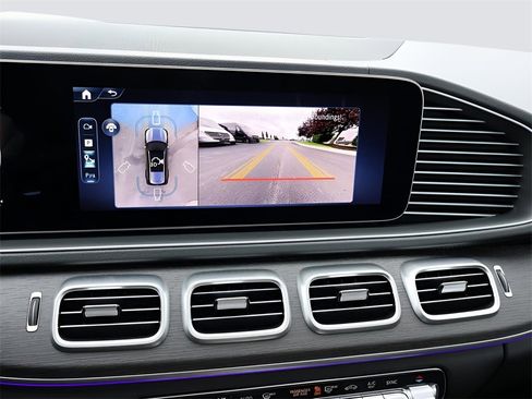 Certified 2025 Mercedes-Benz GLS 450 4MATIC image 27