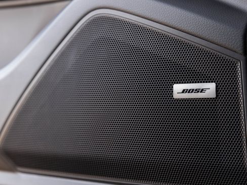 Used 2022 Porsche Cayenne Platinum Edition image 20