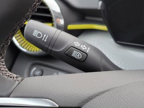 New 2026 Chevrolet Trax LT w/ Driver Confidence Package image 15