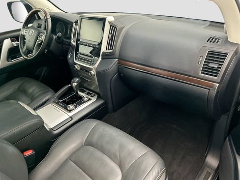 Used 2019 Toyota Land Cruiser w/ Preferred Accessory Package AWD/4WD image 16