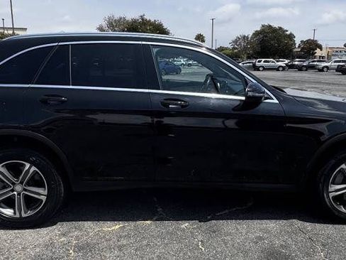 Used 2017 Mercedes-Benz GLC 300 image 5