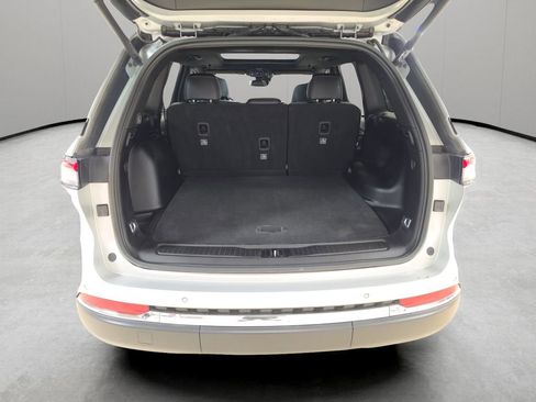 Used 2024 Jeep Grand Cherokee Limited image 12