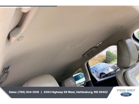 Used 2022 Lincoln Corsair FWD image 16