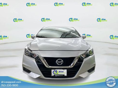Used 2021 Nissan Versa SV FWD image 2