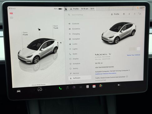 Used 2022 Tesla Model Y Long Range AWD/4WD image 28