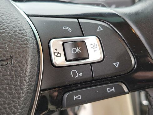 Used 2017 Volkswagen Passat 1.8T R-Line w/ R-Line Lighting Package image 23