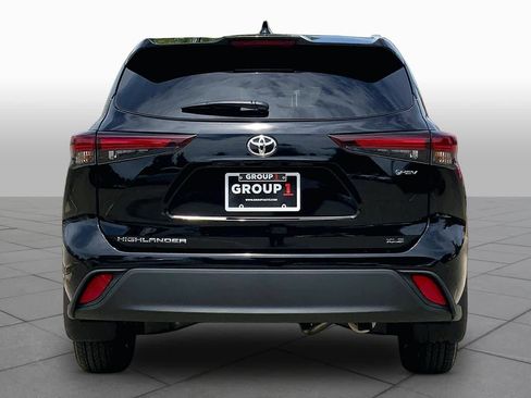 Certified 2026 Toyota Highlander XLE AWD/4WD image 5