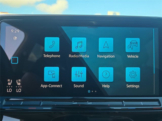 Used 2024 Volkswagen Atlas SE w/ Panoramic Sunroof Package FWD image 19