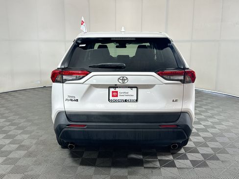 Used 2023 Toyota RAV4 LE FWD image 4