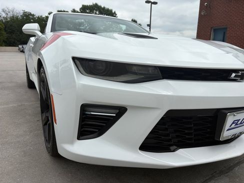 Used 2018 Chevrolet Camaro SS RWD image 30