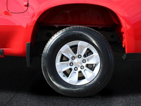 Used 2025 Chevrolet Silverado 1500 LT image 13