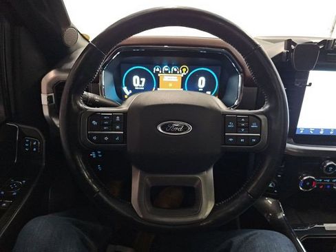 Used 2022 Ford F150 Lariat w/ Equipment Group 502A High image 4