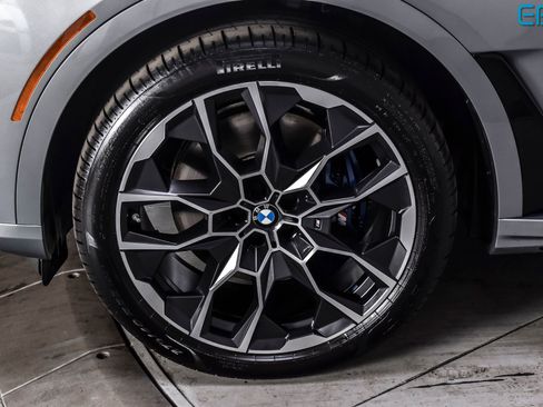 Used 2023 BMW X7 xDrive40i w/ Executive Package AWD/4WD image 10