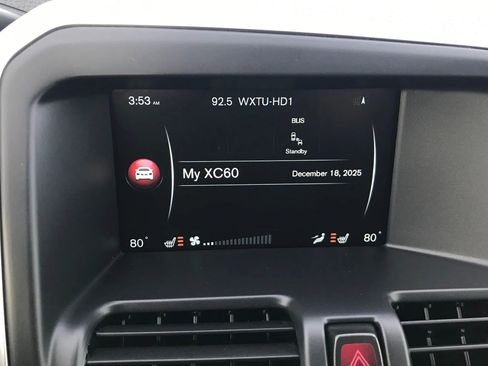 Used 2016 Volvo XC60 T5 Premier w/ Proximity Package image 23