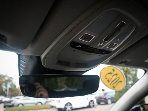 Used 2025 Volvo XC60 B5 Plus image 27