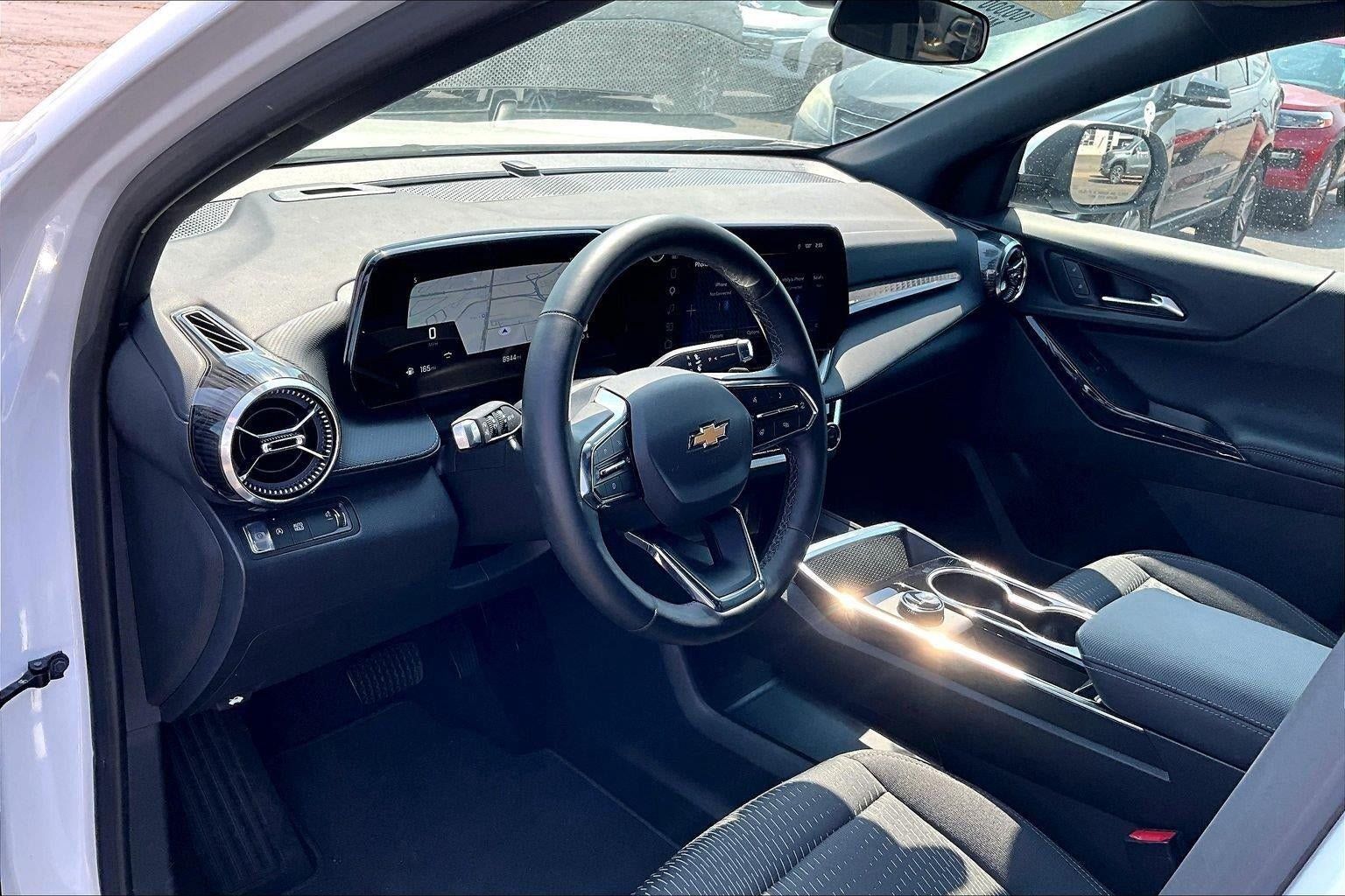 Used 2026 Chevrolet Equinox LT FWD image 15