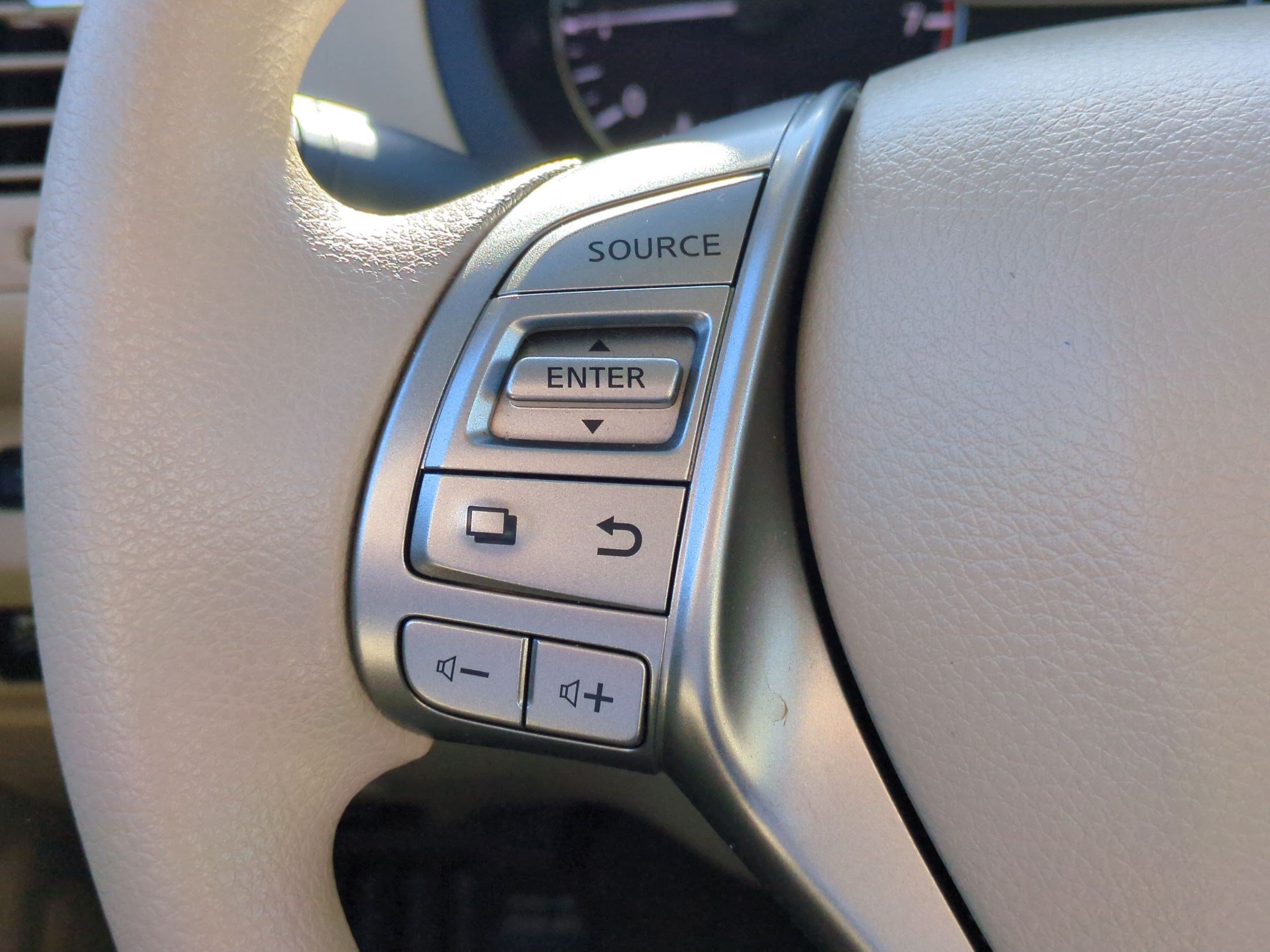 Used 2014 Nissan Altima 2.5 S FWD image 17