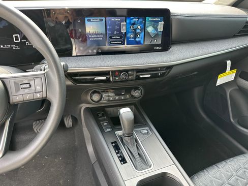 New 2026 Nissan Kicks SV image 23