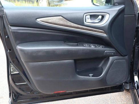 Used 2013 INFINITI JX35 AWD w/ Premium Pkg image 7