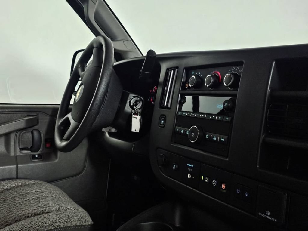 New 2025 Chevrolet Express 2500 Extended w/ Enhanced Convenience Package RWD image 9